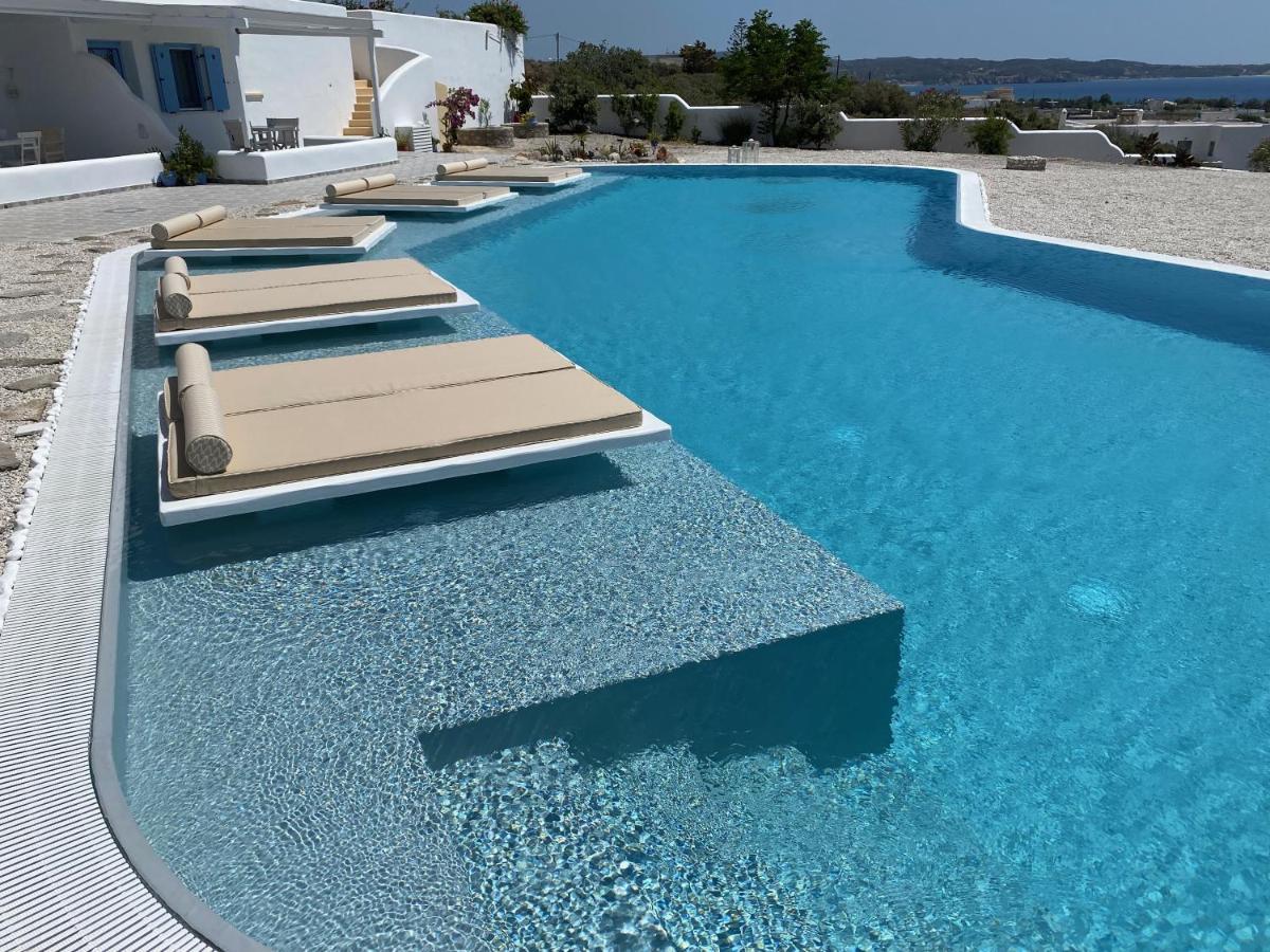 Blu Suites And Studios Adámas Eksteriør bilde