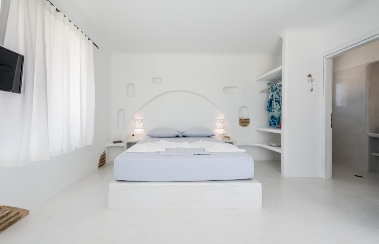 Blu Suites And Studios Adámas Eksteriør bilde