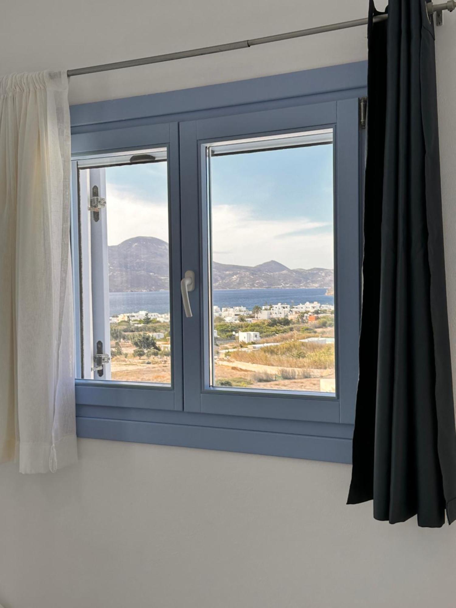 Blu Suites And Studios Adámas Eksteriør bilde