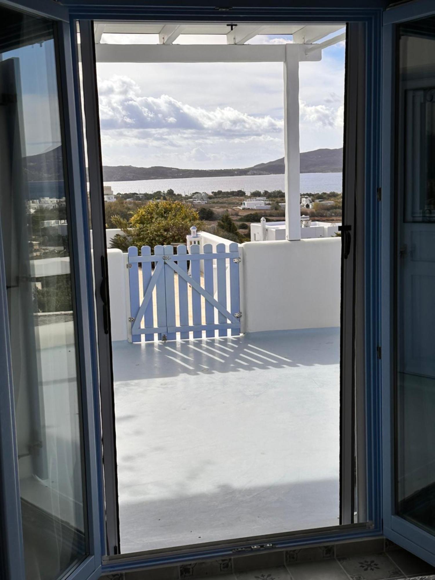 Blu Suites And Studios Adámas Eksteriør bilde