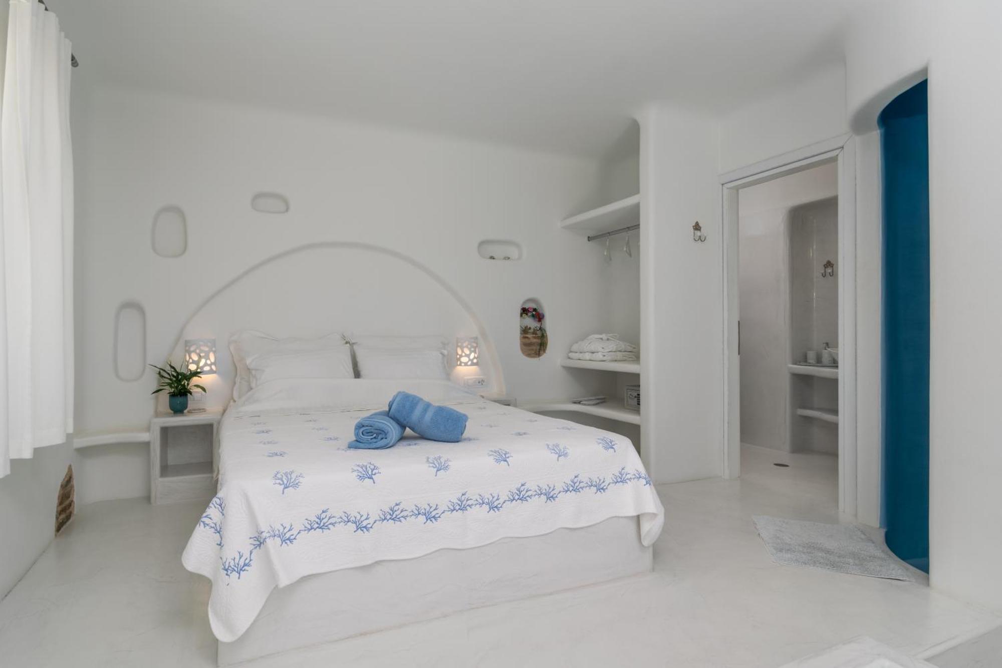 Blu Suites And Studios Adámas Eksteriør bilde
