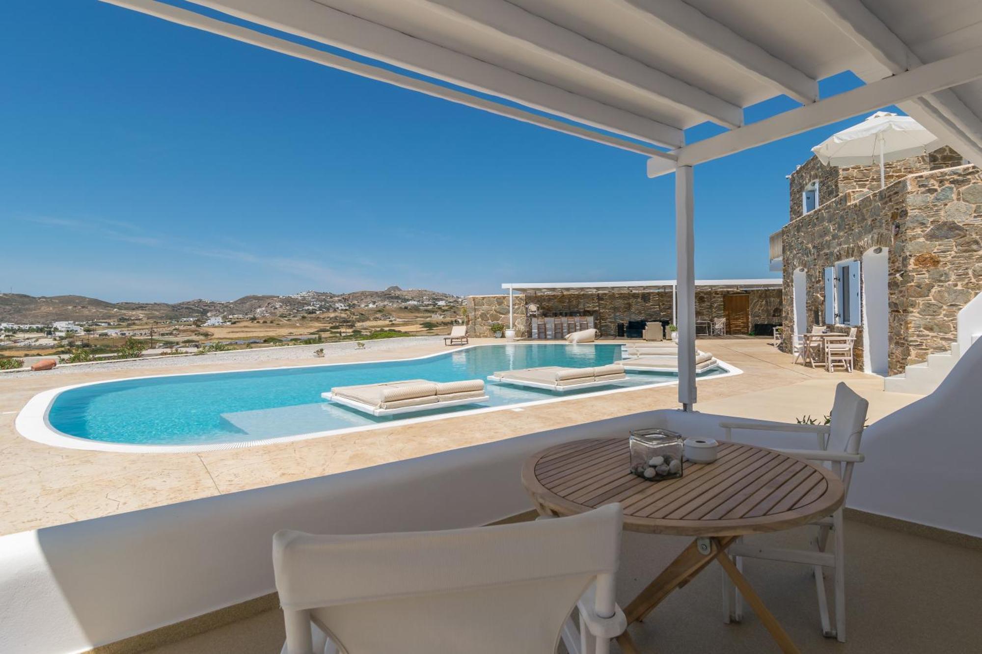 Blu Suites And Studios Adámas Eksteriør bilde