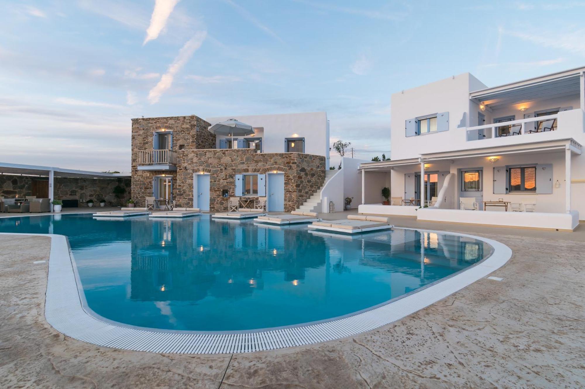 Blu Suites And Studios Adámas Eksteriør bilde