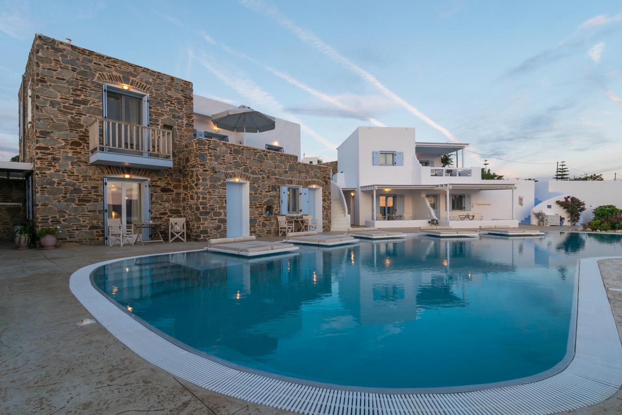 Blu Suites And Studios Adámas Eksteriør bilde