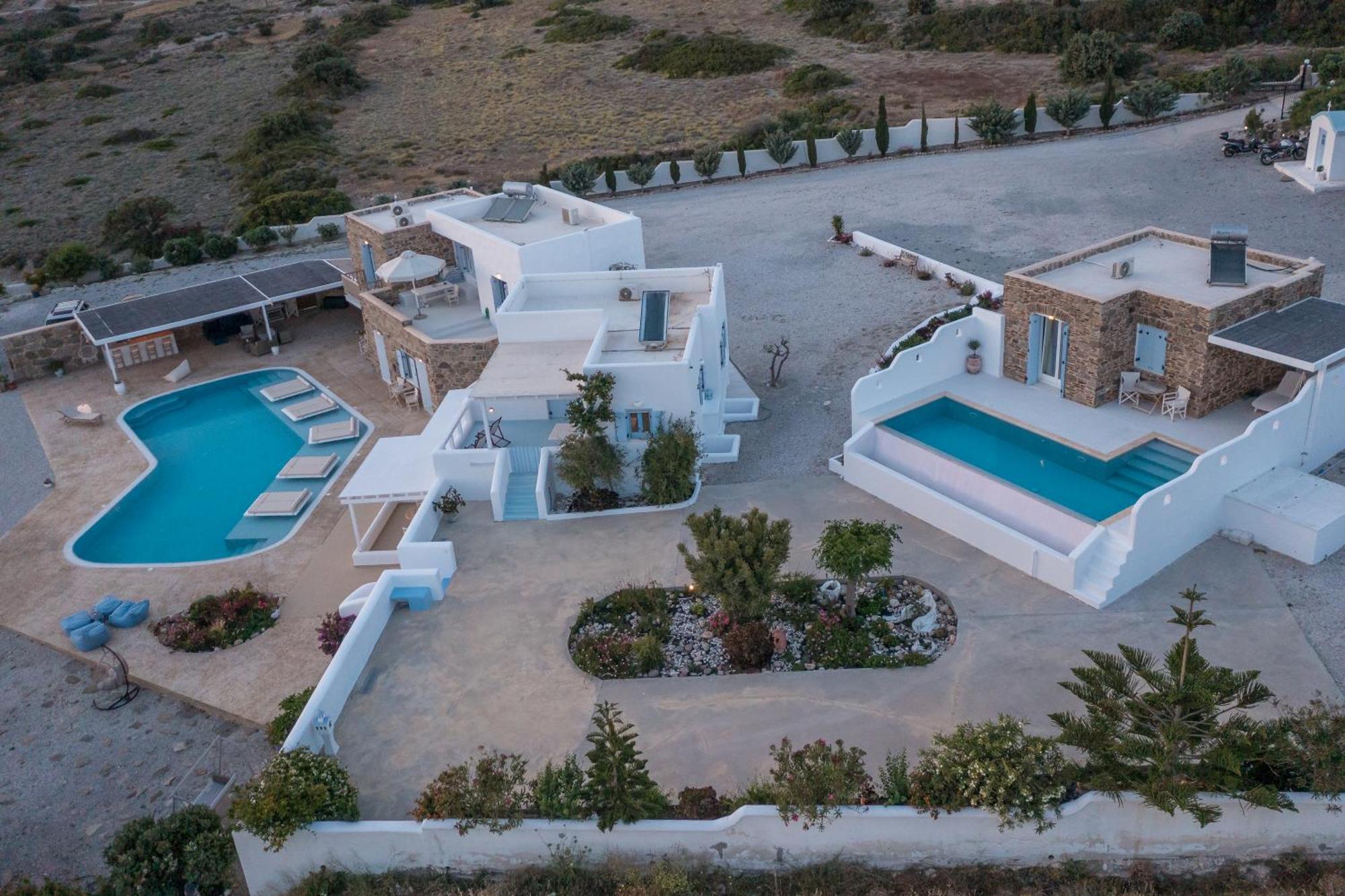 Blu Suites And Studios Adámas Eksteriør bilde